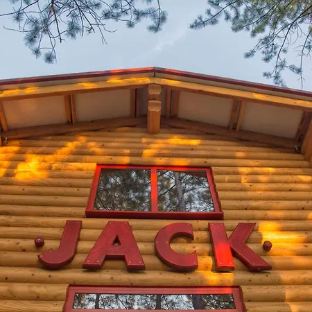 Ξενοδοχείο Jack Family